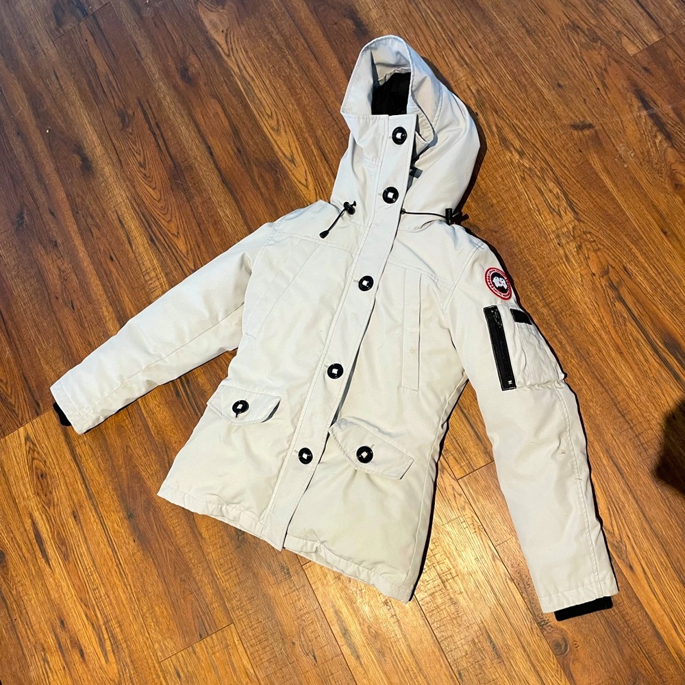 Light grey Canada Goose Coat size Sm